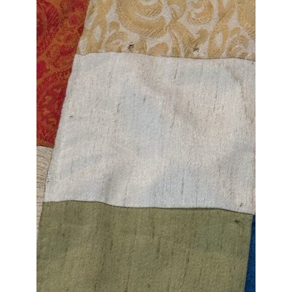 Handmade Quilt Approx 60”x 83” - Picture 5 of 16